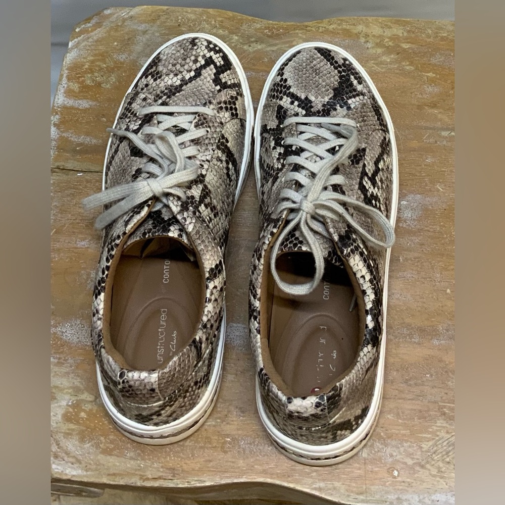 Unstructured by Clarks Lace Up Low Top Snakeskin Low Top Sneaker-WMNS Sz 6 - Picture 8 of 8